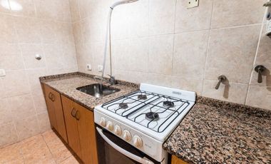VENTA LOCAL Y PH SOBRE AV MITRE AVELLANEDA CTRO