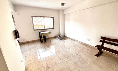 VENTA AVELLANEDA CENTRO MONOAMBIENTE CON PARRILLA