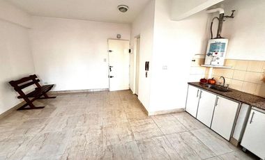 VENTA AVELLANEDA CENTRO MONOAMBIENTE CON PARRILLA