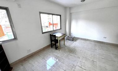 VENTA AVELLANEDA CENTRO MONOAMBIENTE CON PARRILLA