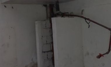 VENTA GALPON SOBRE LOTE PROPIO EN AVENIDA, LANUS OESTE