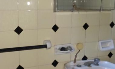 VENTA GALPON SOBRE LOTE PROPIO EN AVENIDA, LANUS OESTE