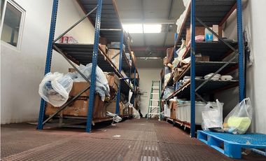 Venta de galera en Parque Lefevre GTA