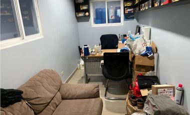 Venta de galera en Parque Lefevre GTA