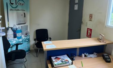 Venta de galera en Parque Lefevre GTA