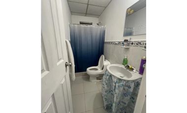 VENDO HERMOSA CASA EN PUERTO PILÓN DE 370 MTS2 --$145.000--