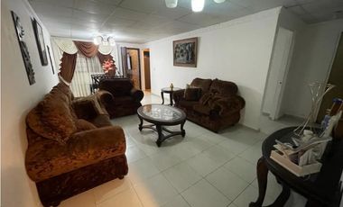 VENDO HERMOSA CASA EN PUERTO PILÓN DE 370 MTS2 --$145.000--