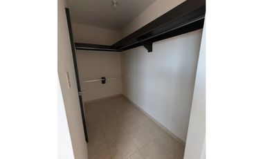 ALQUILO AMPLIA CASA EN BARRIO COLÓN