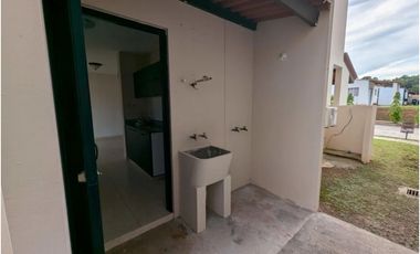 ALQUILO AMPLIA CASA EN BARRIO COLÓN