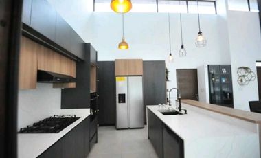VENTA DE CASA EN CAÑAVERAL DE PENONOMÉ MODERNA Y HERMOSA