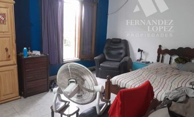 Casa PH en venta en Ezpeleta Oeste