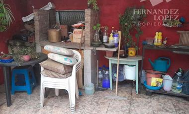 Casa PH en venta en Ezpeleta Oeste