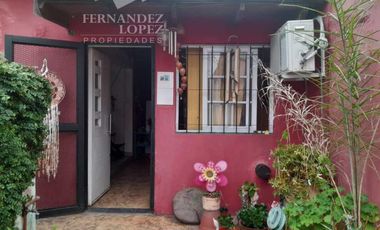 Casa PH en venta en Ezpeleta Oeste