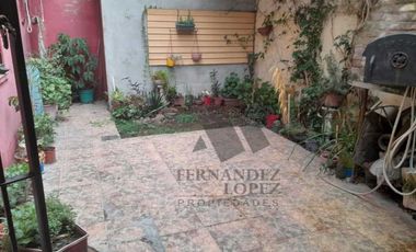 Casa PH en venta en Ezpeleta Oeste