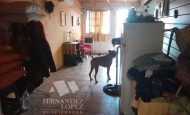 Casa PH en venta en Ezpeleta Oeste