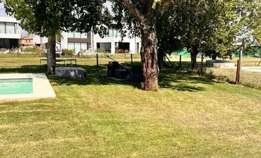 Alquiler de casa Amoblada en Terralagos -Canning