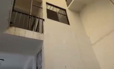 Edificio multiusos con locales en Padierna.