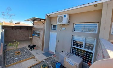 Venta de casa en Centenario, Barrio La Ruca - zona autódromo.