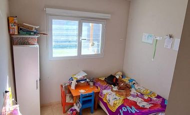 Venta de casa en Centenario, Barrio La Ruca - zona autódromo.