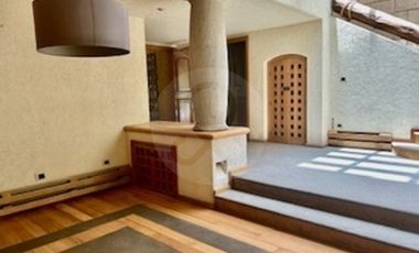 Casa en condominio en venta en San Lorenzo Acopilco