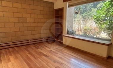 Casa en condominio en venta en San Lorenzo Acopilco