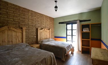 Los Espinos terreno en venta con cabañas en Tapalpa