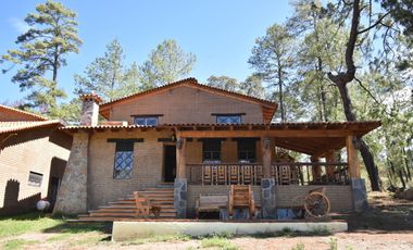 Los Espinos terreno en venta con cabañas en Tapalpa