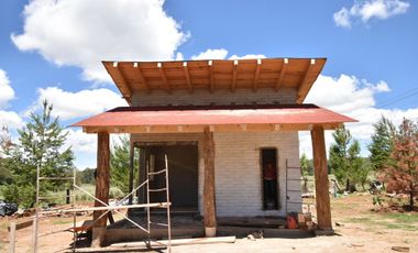 Los Espinos terreno en venta con cabañas en Tapalpa