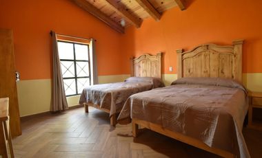 Los Espinos terreno en venta con cabañas en Tapalpa