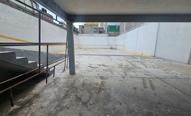 Terreno con local