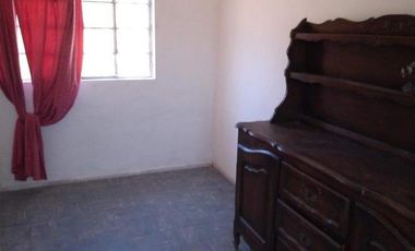 Venta en block 3 PH de 2 amb. Uno de ellos con cochera. Pompeya.