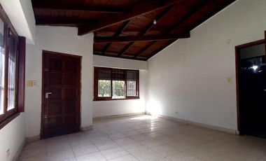 Chalet 3 Amb Con Garage y Patio