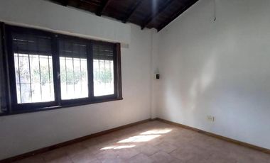 Chalet 3 Amb Con Garage y Patio