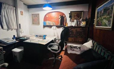 Casa lote propio con galpón