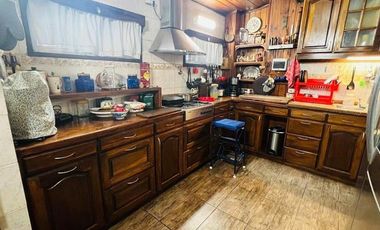 Casa lote propio con galpón