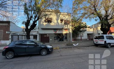 Local y viviendas 41