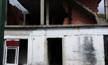 Construcción  con losa al fondo  !!!!!