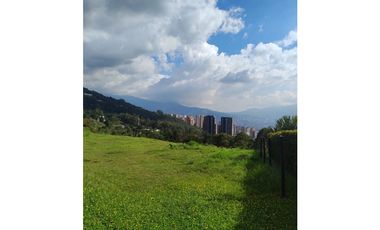 LOTE EXCLUSIVO A LA VENTA CON VISTA ABIERTA A LA CIUDAD EN LAS PALMAS