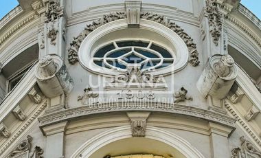 Edificio patrimonial en el centro de Valparaíso