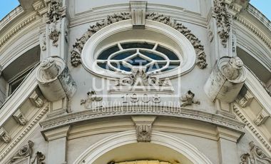 Edificio tradicional en el centro de Valparaíso