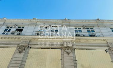 Edificio tradicional en el centro de Valparaíso