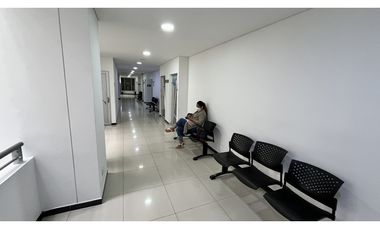 VENTA DE CONSULTORIO EN EL NORTE DE ARMENIA, QUINDO