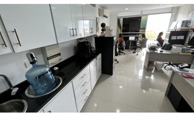 VENTA DE CONSULTORIO EN EL NORTE DE ARMENIA, QUINDO