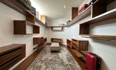Casa Inteligente en Venta con Alberca, Ayamonte, Zapopan, Campo de golf.