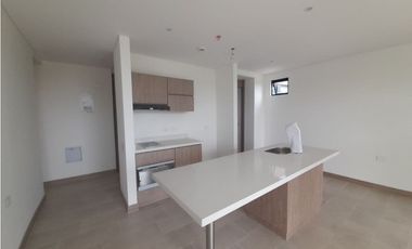 SE ALQUILA APARTA-SUITE EN SENIOR`S CLUB PANCE