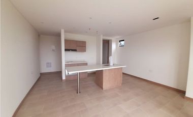 SE ALQUILA APARTA-SUITE EN SENIOR`S CLUB PANCE