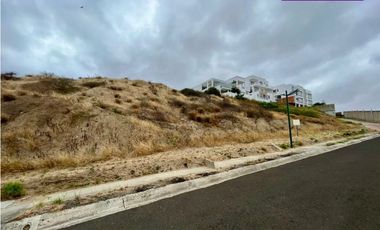 Lote vista al mar dentro de la Urb. Ciudad del Mar,