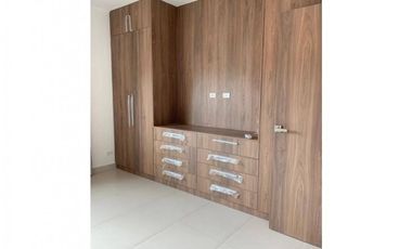 AB Se Alquila Casa en Condado del Rey $2500