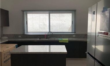 AB Se Alquila Casa en Condado del Rey $2500