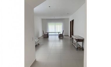 AB Se Alquila Casa en Condado del Rey $2500